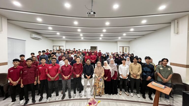 HIMAHUKUM Sukses Gelar Kuliah Umum, Perkuat Integritas dan Pemikiran Kritis Mahasiswa Hukum